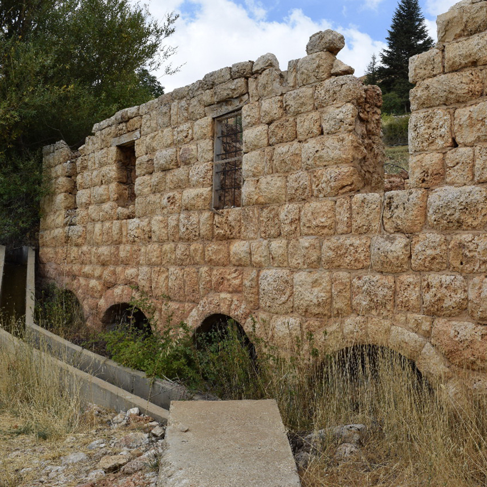 http://www.umdear.com/storage/photos/1/tourism/ainatamills5.jpg